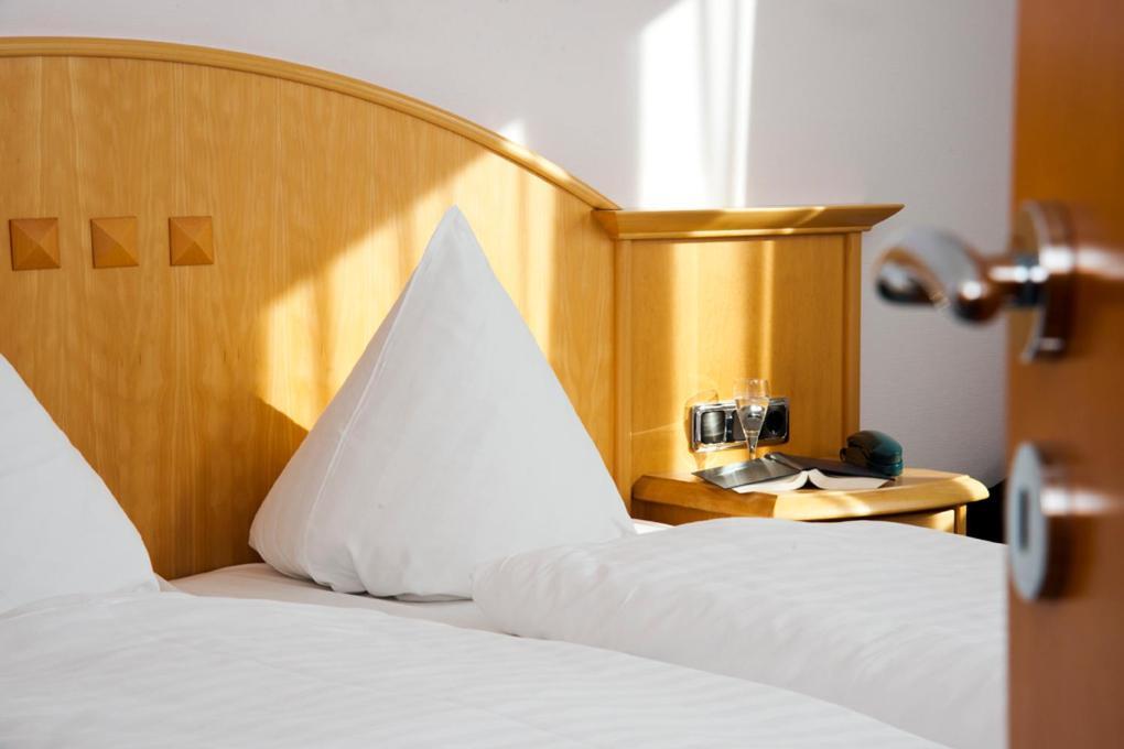 Hotel Berlin - Greenline Hotel Zossen Esterno foto