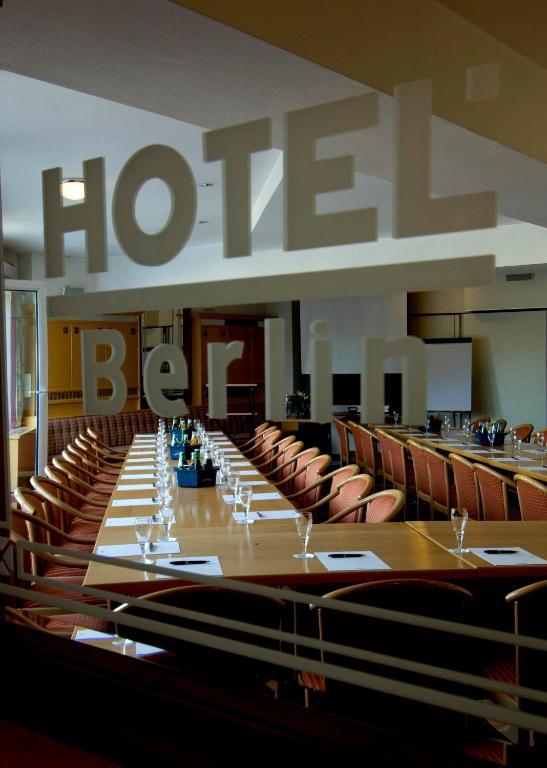 Hotel Berlin - Greenline Hotel Zossen Esterno foto